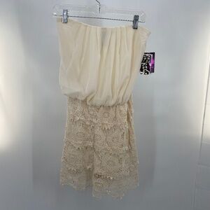 Trixxi Ivory Romper tube Lace Size Medium  NWT